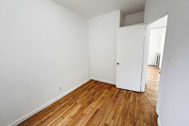 Building Photo - 35 Rock St