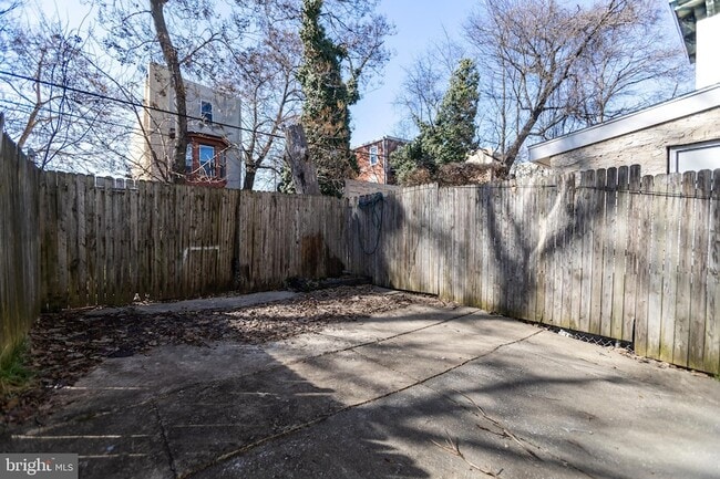 Building Photo - 1706 Willington St