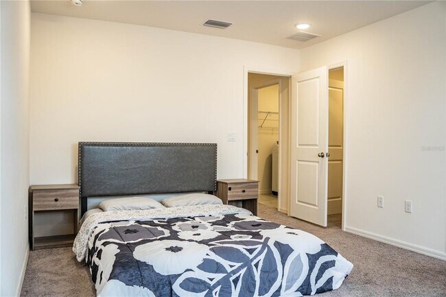 Building Photo - 3883 Academia Ave