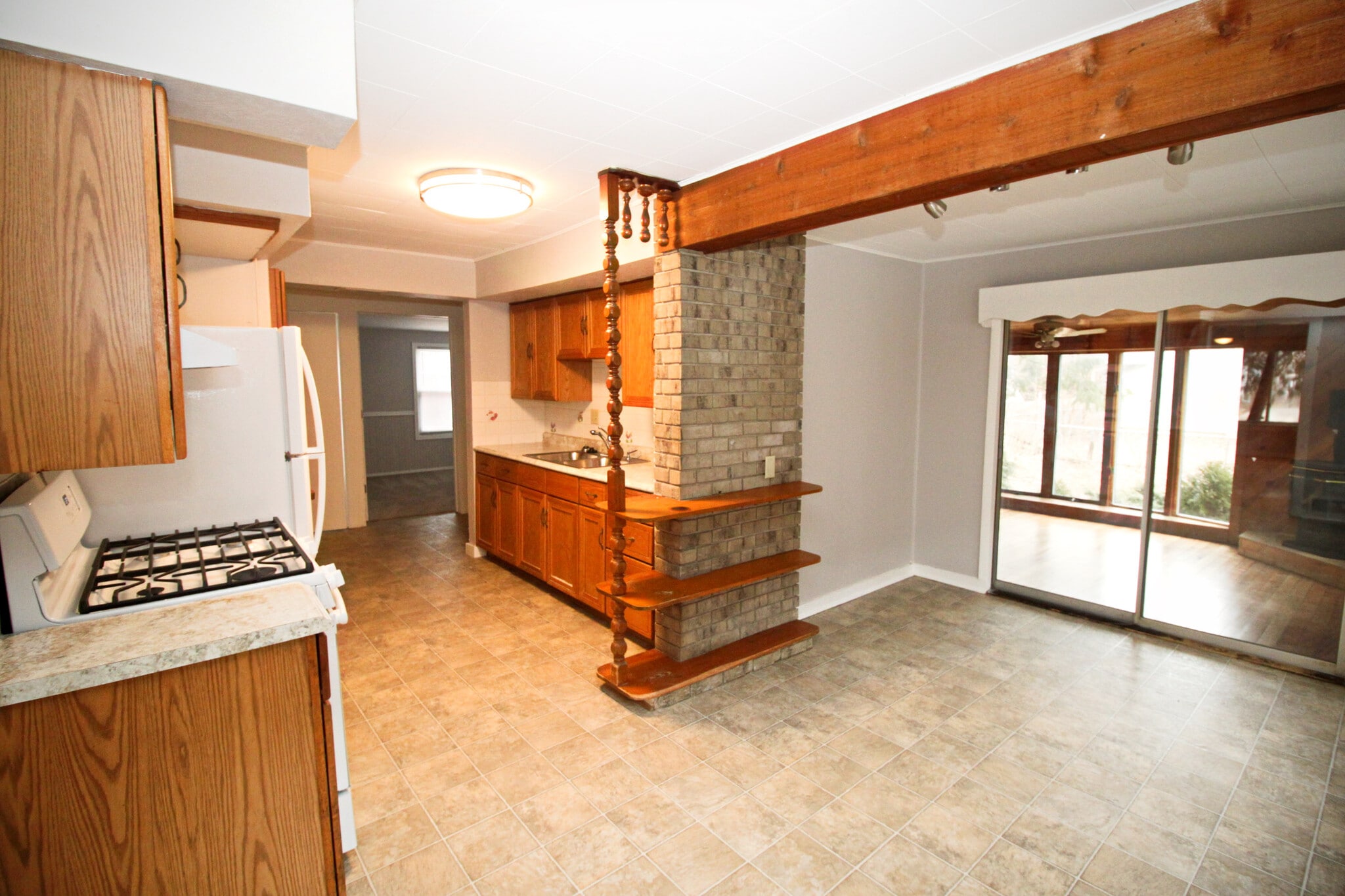 Building Photo - 1817 Spohn Ave