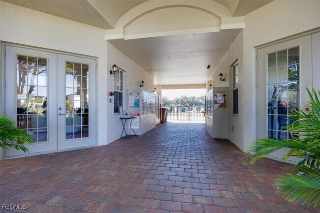 Building Photo - 13091 Pebblebrook Ridge Ct