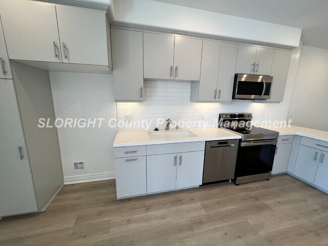 Building Photo - AVAILABLE JULY - New San Luis Obispo Condo - 3 Bedrooms / 2 Bathrooms