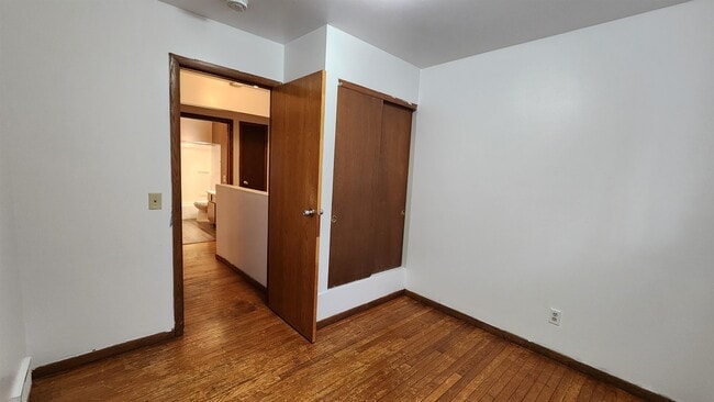 Building Photo - 2421 Adler Cir