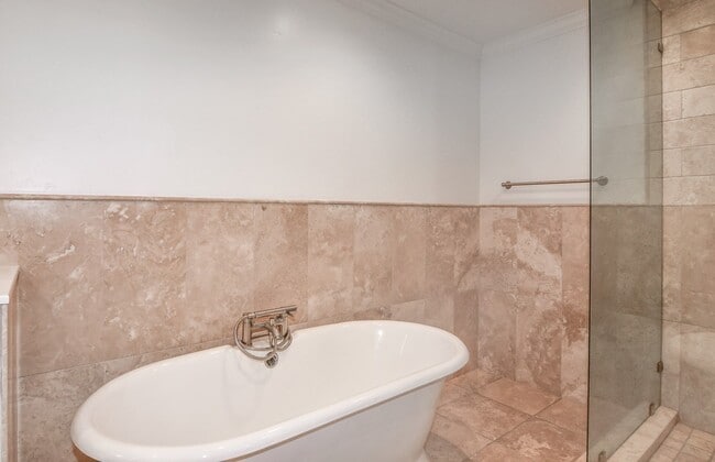 Building Photo - 7 Sandbar Dr