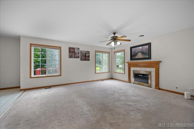 Building Photo - 360 Thomas Dr