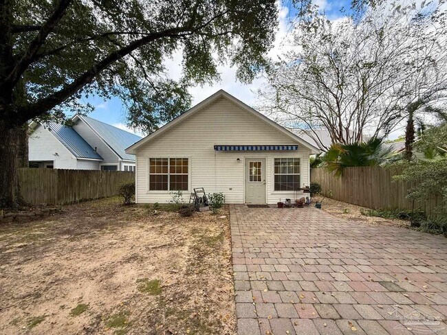 Building Photo - 1039 E Maxwell St