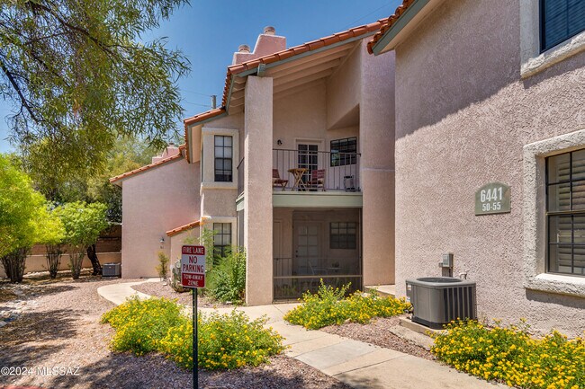Building Photo - 6441 N Tierra De Las Catalinas