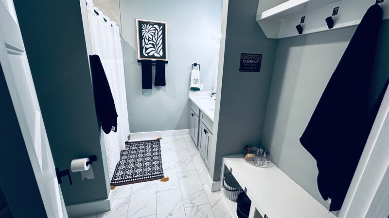 Building Photo - 9229 Madera Rd