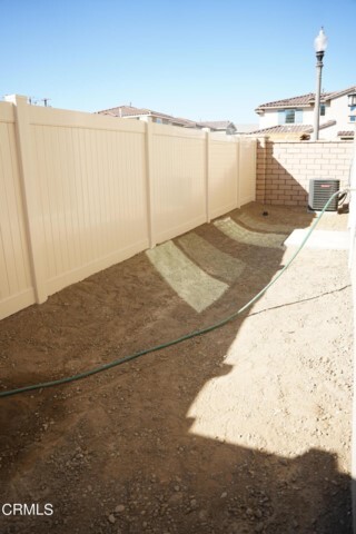 Building Photo - 295 Fuerte Dr