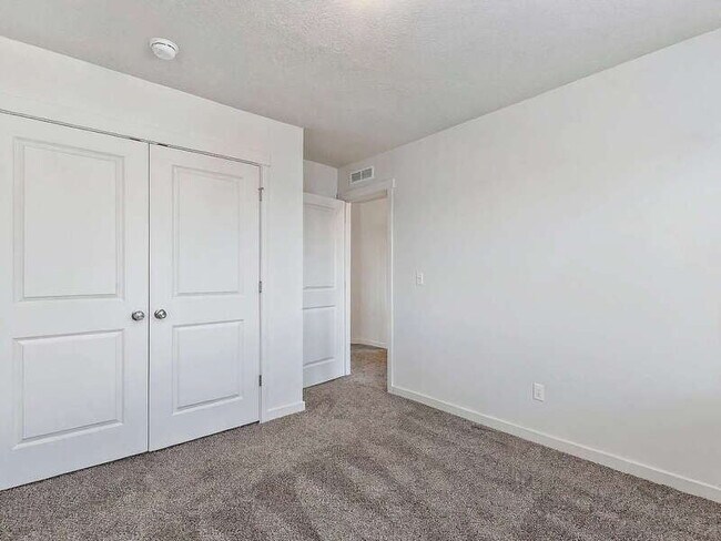 Building Photo - 83 S Drifter Loop