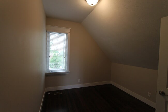 Building Photo - Three Bedroom Home - Big, Beautiful & New!...