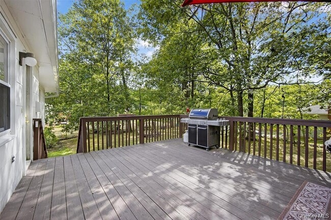 Building Photo - 27 Jefferson St