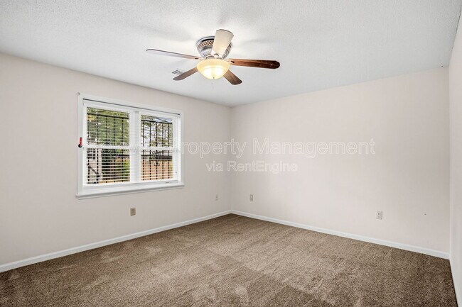 Building Photo - 3420 Linderwood Dr