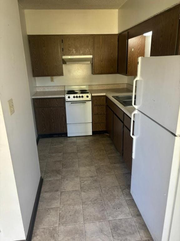 Building Photo - 401 N St James St