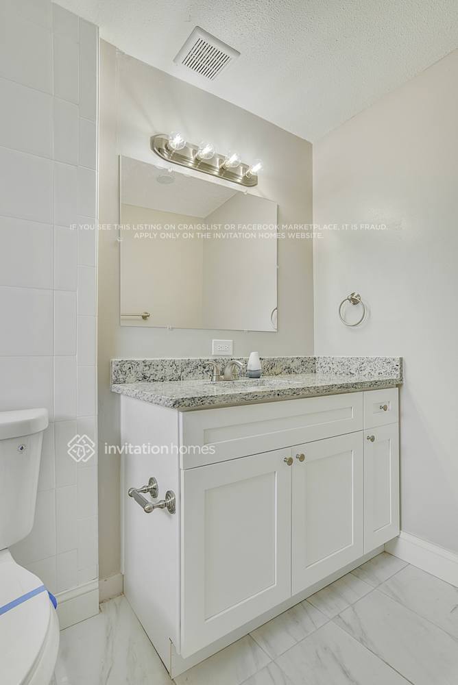 Building Photo - 8209 Sarnow Dr