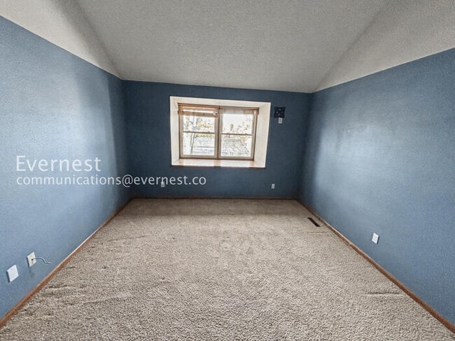 Building Photo - Comfort Meets Community in Centennial with 2 Car Garage / 3 beds & 3 baths / Available Now!