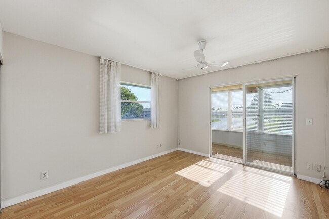 Building Photo - 384 Saxony Trail