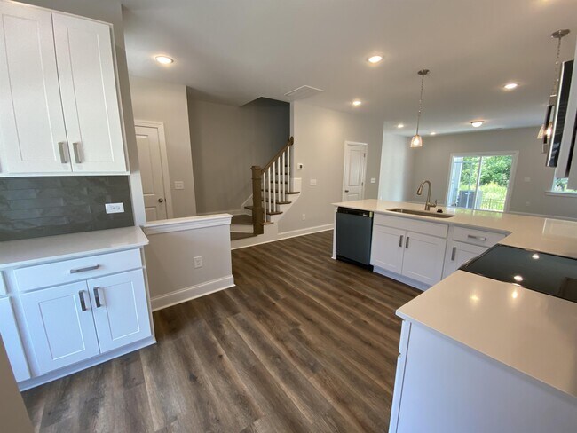Building Photo - 339 Old Grove Ln