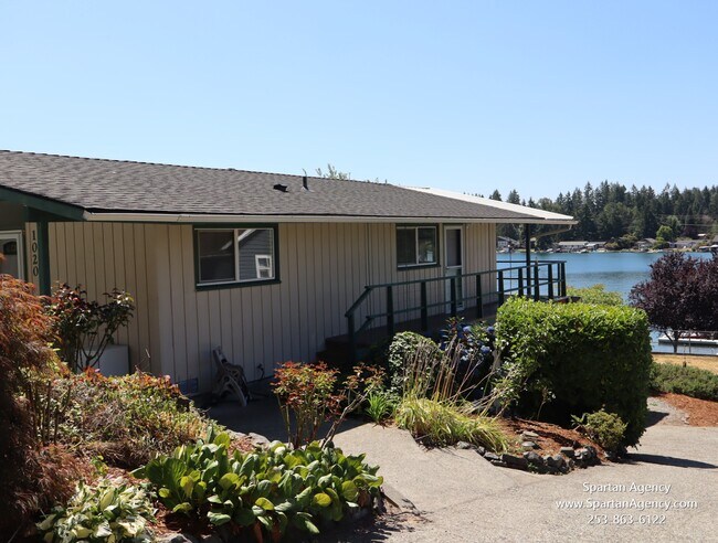Primary Photo - 1020 184th Ave Ct E