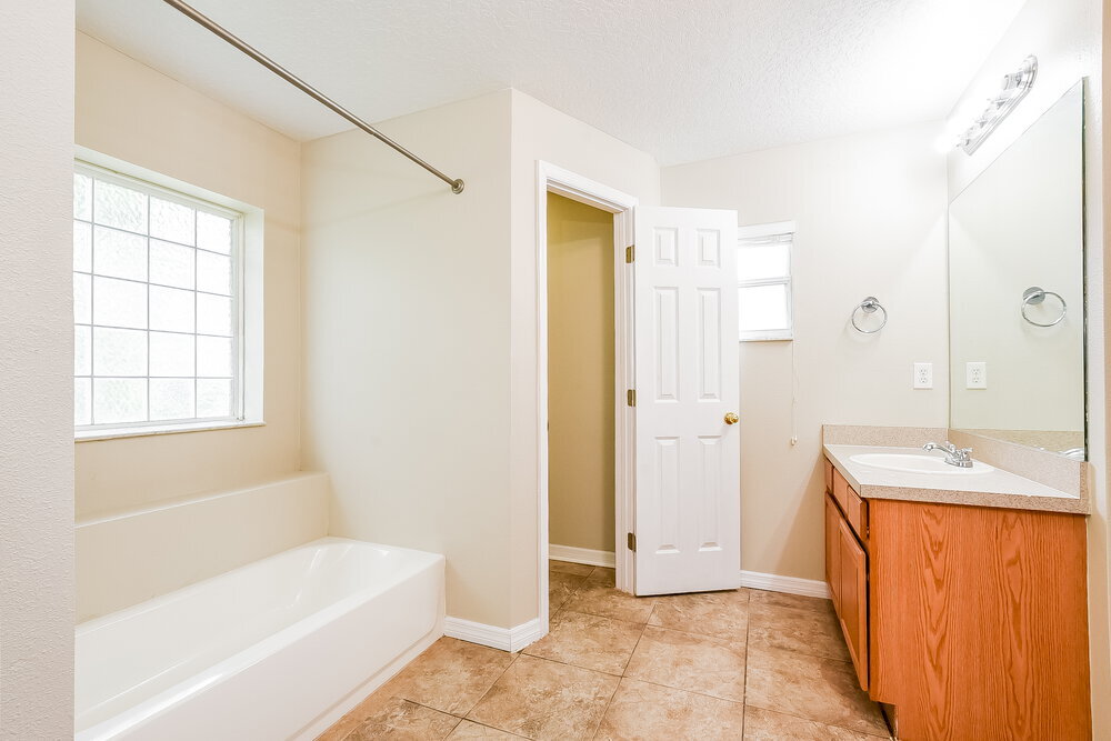 Building Photo - 1228 Mt McKinley Ct