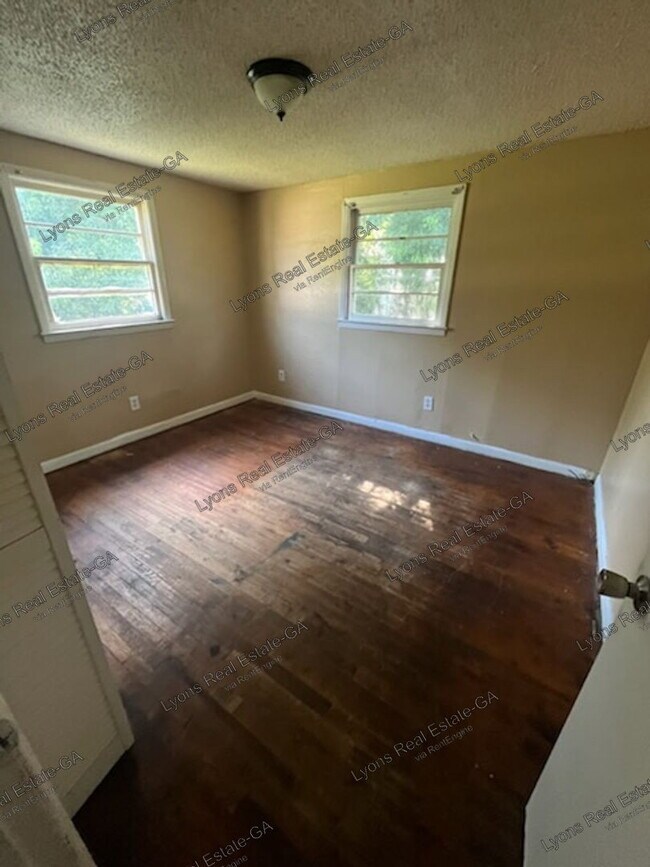 Building Photo - 1011 Cypress St