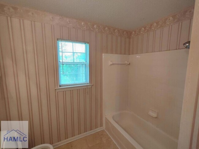 Building Photo - 801 Hopeton Ct