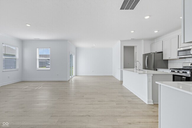 Building Photo - 15395 Alperton Rd