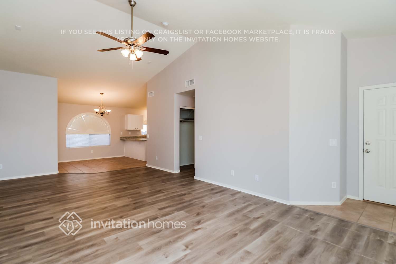 Building Photo - 9811 E Olla Ave