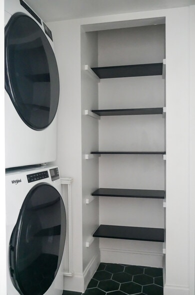 Laundry Area 2 - 6800 E Tennessee Ave