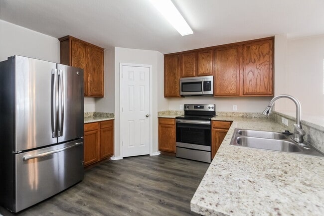 Building Photo - 13136 Settlers Trail