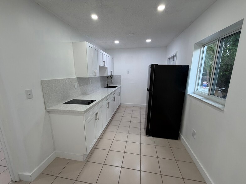 Building Photo - 11134 SW 6th St