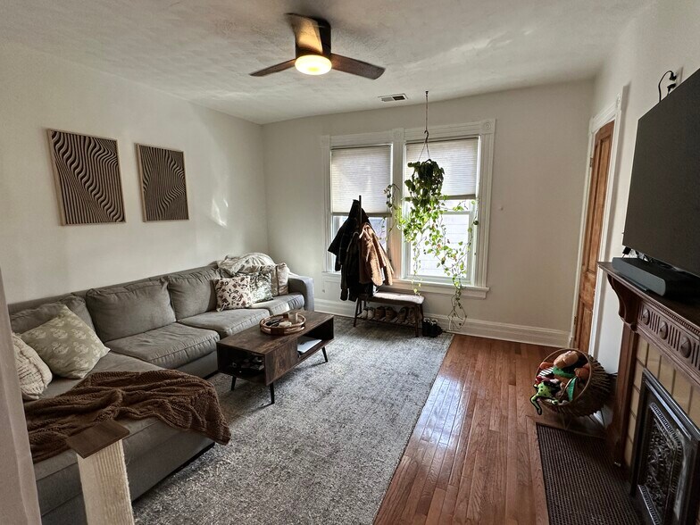 Living Room - 1781 William Howard Taft Rd