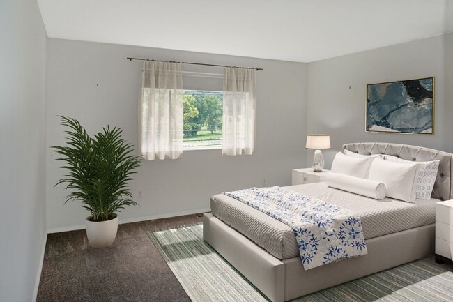 Building Photo - 3 Bed / 1 Bath - Split Level House with Re...