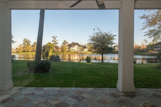 Building Photo - 25702 Golden Bell Dr