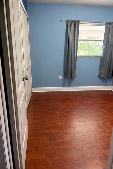 Building Photo - 6119 Castlewood Ln