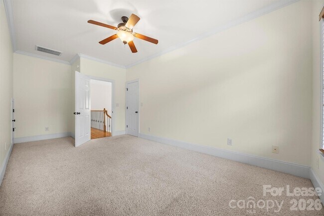 Building Photo - 334 Stonecliff Ln