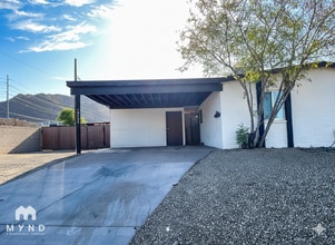 Building Photo - 10435 N 11th Ave