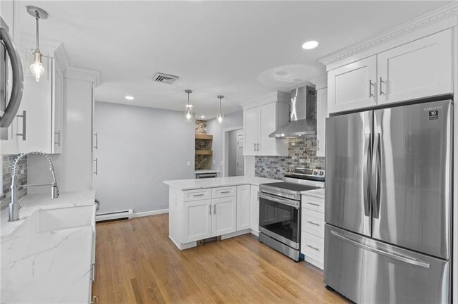 Building Photo - 141 Congdon Rd