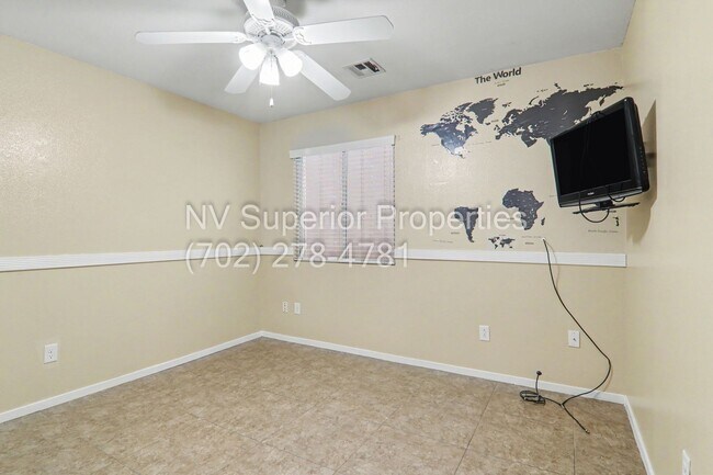 Building Photo - NW!! 4 bedrooms!! Bed & Bath DownStairs!!! RV Parking!!! Synthetic Grass Front yard!! Real Grass ...