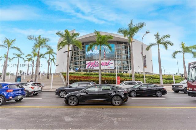 Building Photo - 398 NE 5th St