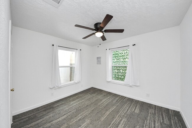 Building Photo - 2210 Detering St