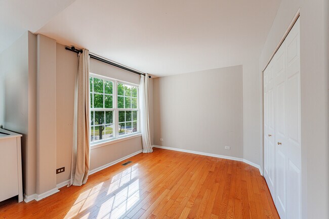 Building Photo - 1265 Dunbarton Dr