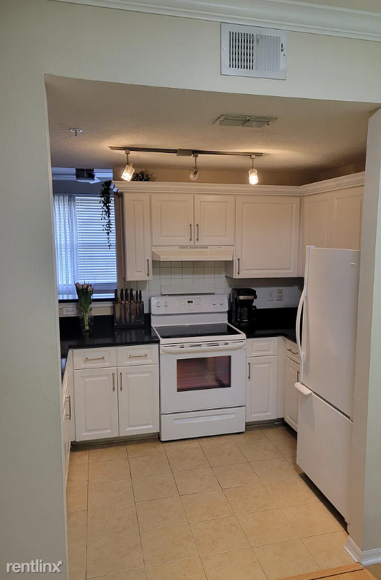 Building Photo - 1 br, 1 bath Condo - 501 Knights Run Avenu...