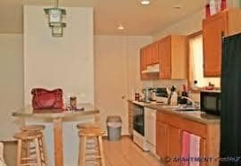 Building Photo - 924 7th St S