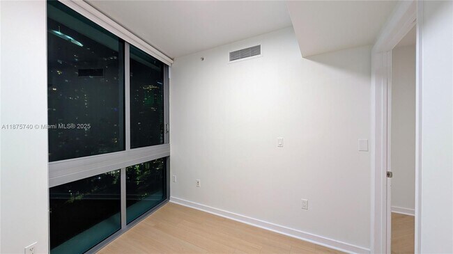 Building Photo - 350 S Miami Ave