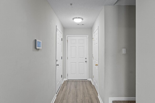 Building Photo - 266 Swaying Pine Ct