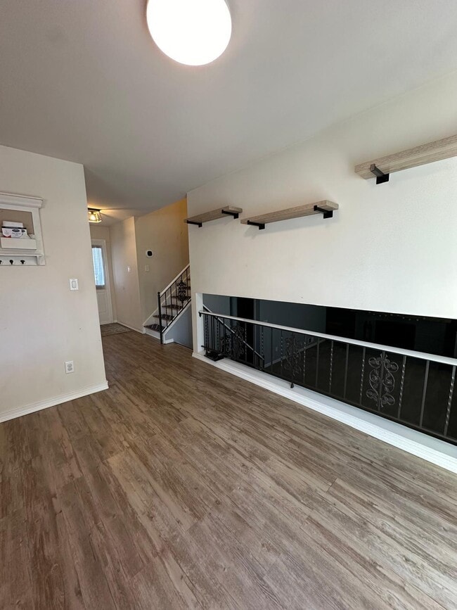 Building Photo - 2184 Cumberland Dr