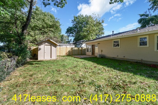 Building Photo - 201 S Meadowview Ave