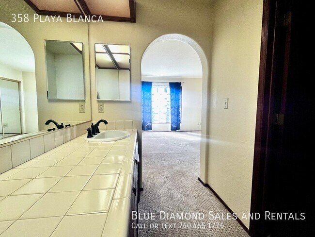 Building Photo - 358 Playa Blanca
