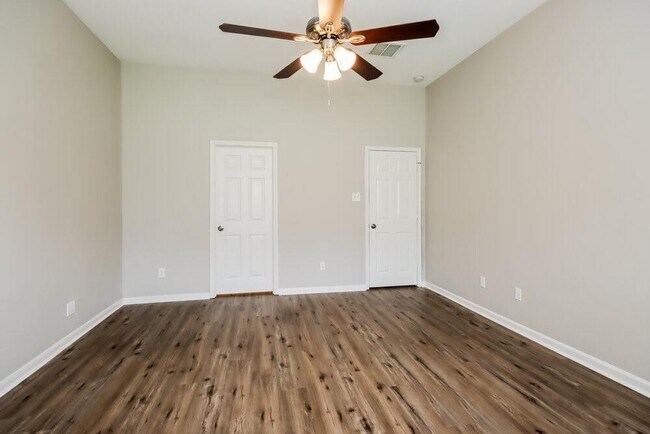 Building Photo - 1063 Shadow Glenn Dr